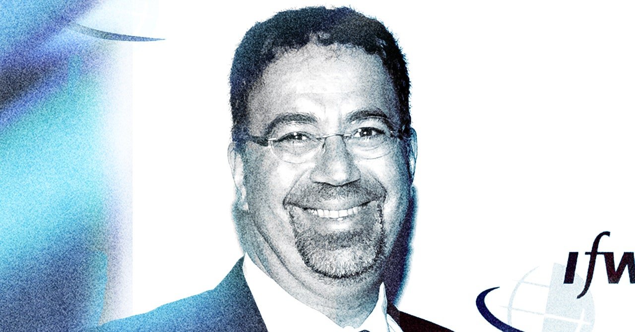 كيف يمكن للإنسانية تجنب استيلاء الذكاء الاصطناعي كيف يمكن للإنسانية تجنب استيلاء الذكاء الاصطناعي